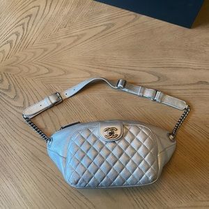 ❤️ Authentic Chanel Fanny Pack